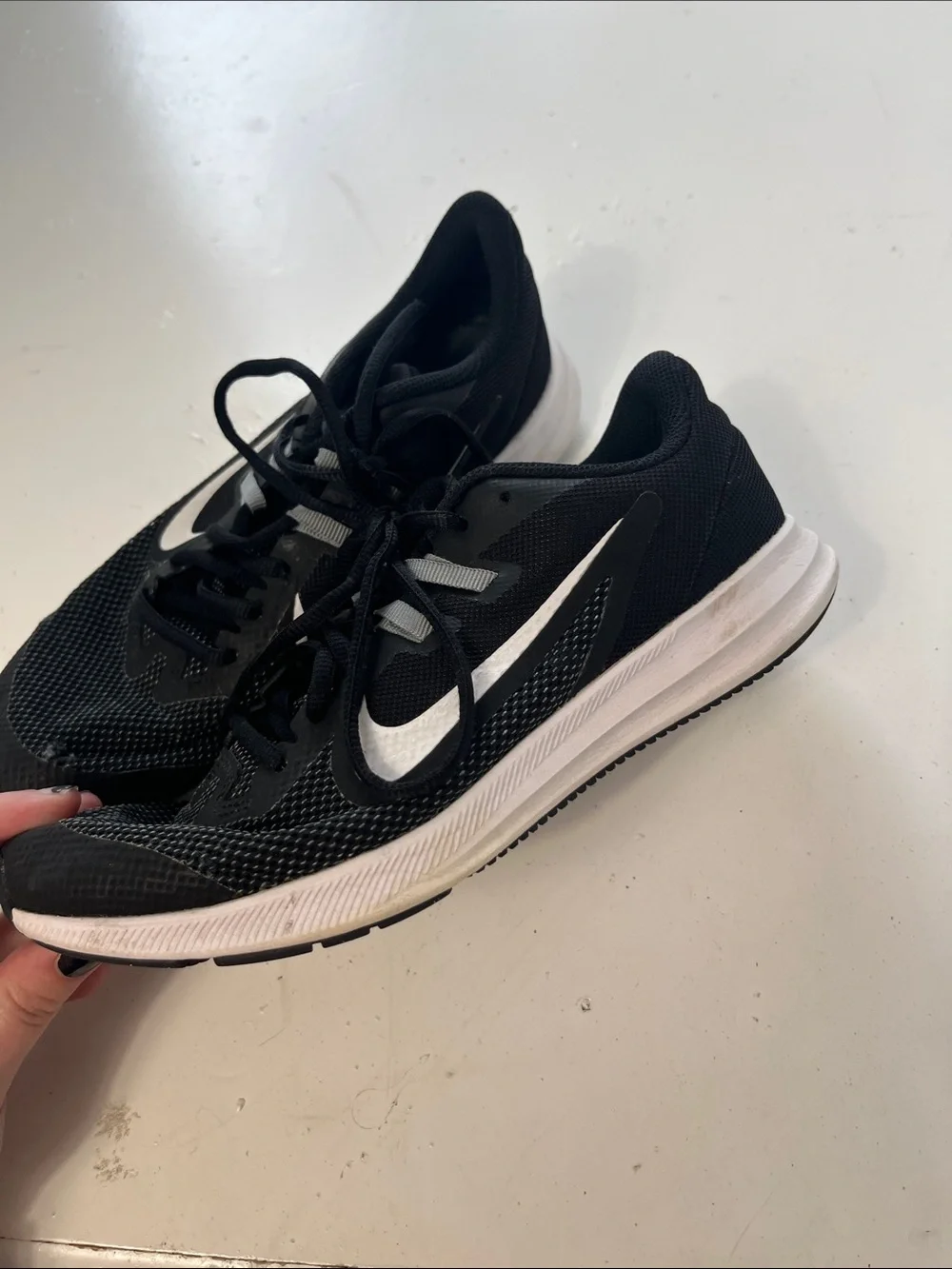 Nike Sz 6Y Black and White Downshifter Athletic Tie Up Tennis Shoes